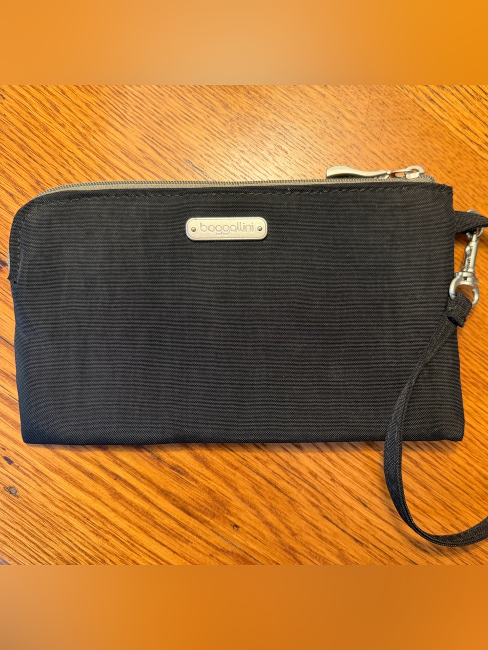 Baggallini Black Wristlet